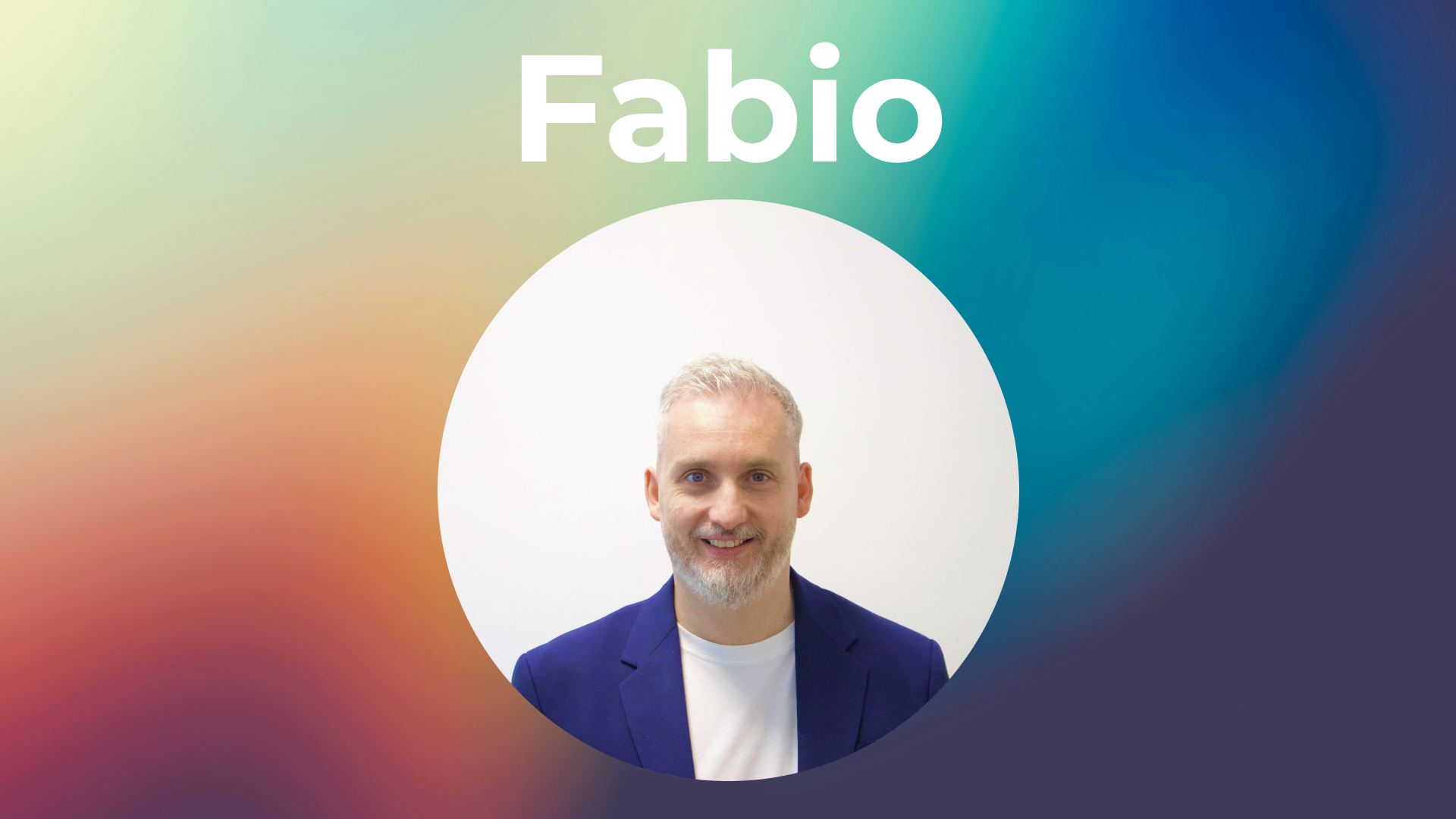 Foto di Fabio Tassoni in un riquadro colorato